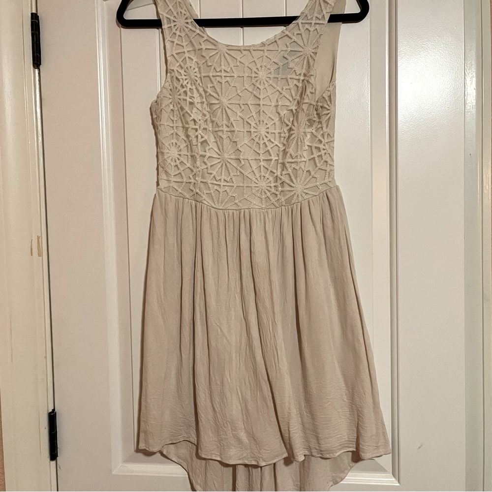 4/$20 White embroidered dress
